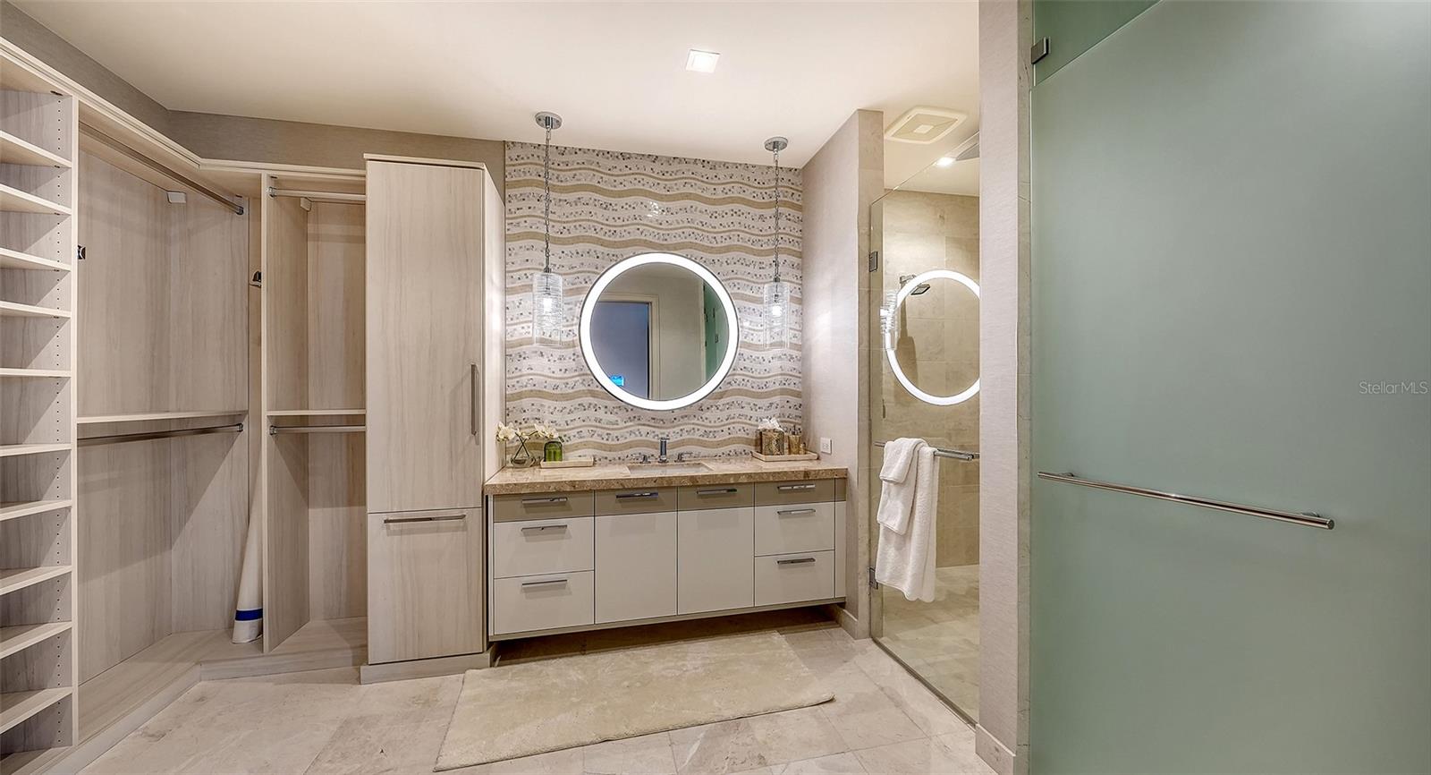 Image 35 of 69 For 1561 Gulf Of Mexico Drive 304