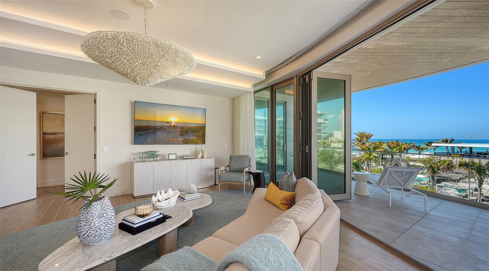 Image 5 of 69 For 1561 Gulf Of Mexico Drive 304