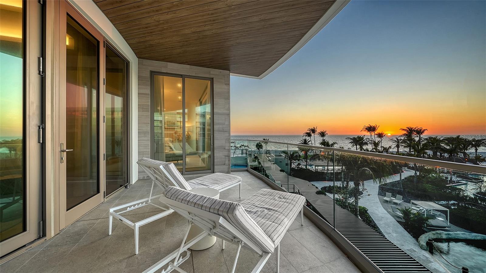 Image 54 of 69 For 1561 Gulf Of Mexico Drive 304