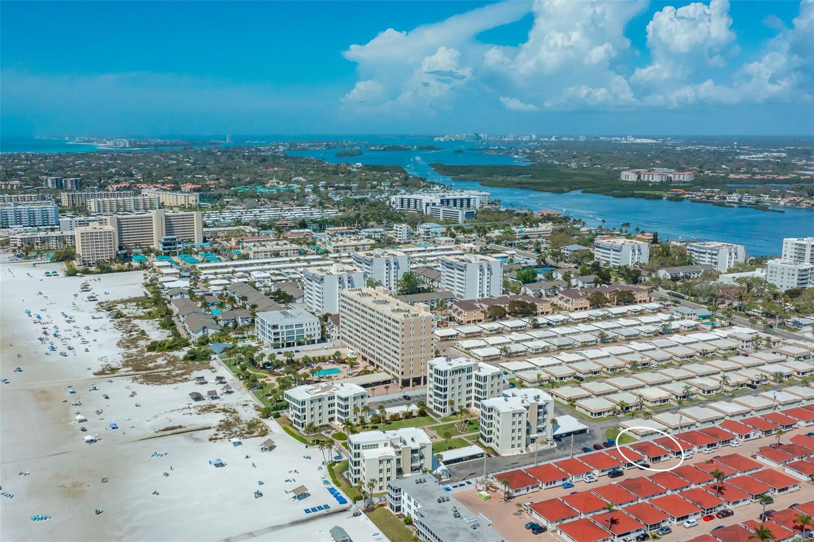 Image 31 of 45 For 6154 Midnight Pass Road A13