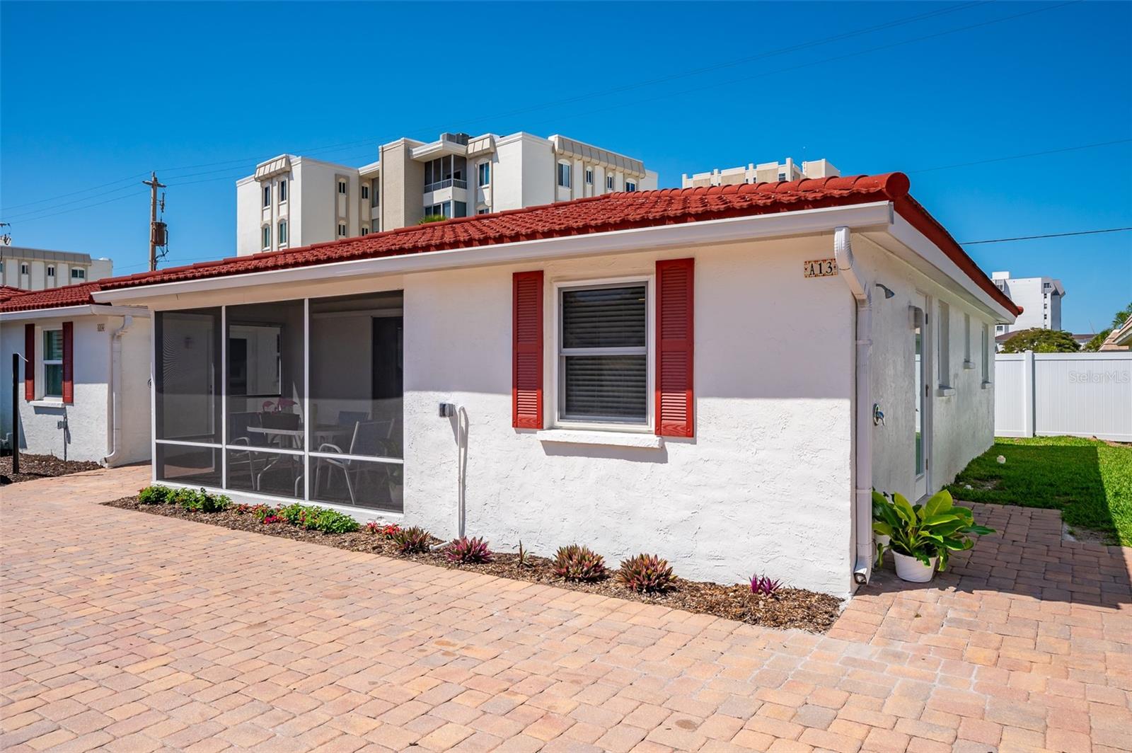 Image 4 of 45 For 6154 Midnight Pass Road A13