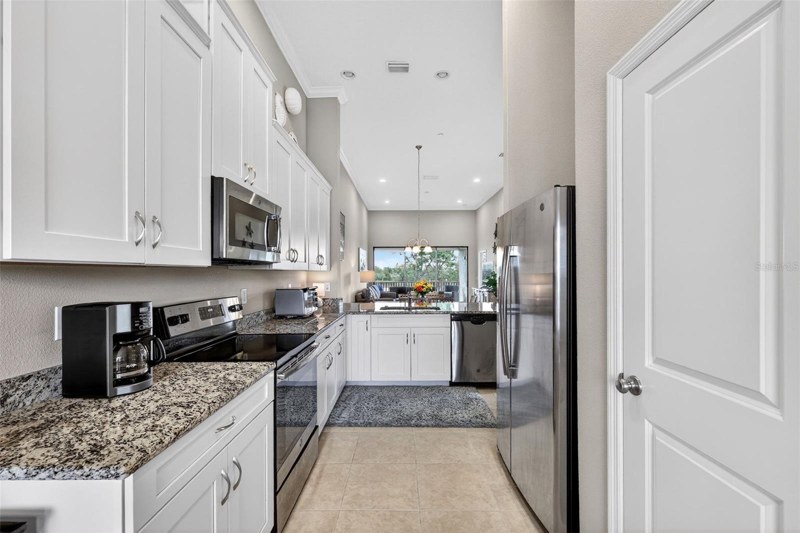 Image 10 of 94 For 12660 Sorrento Way 204