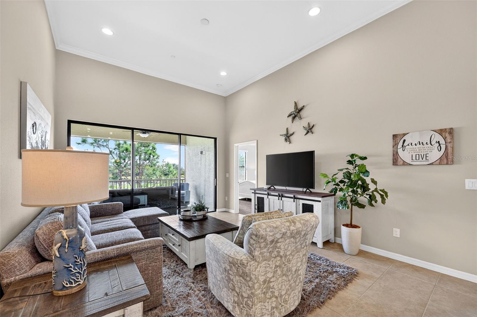 Image 17 of 94 For 12660 Sorrento Way 204