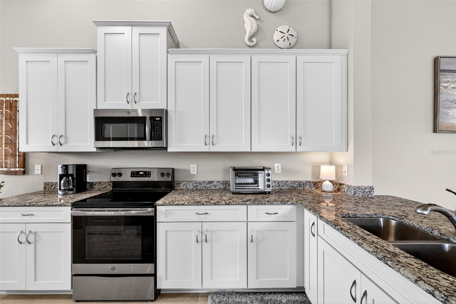 Image 8 of 94 For 12660 Sorrento Way 204