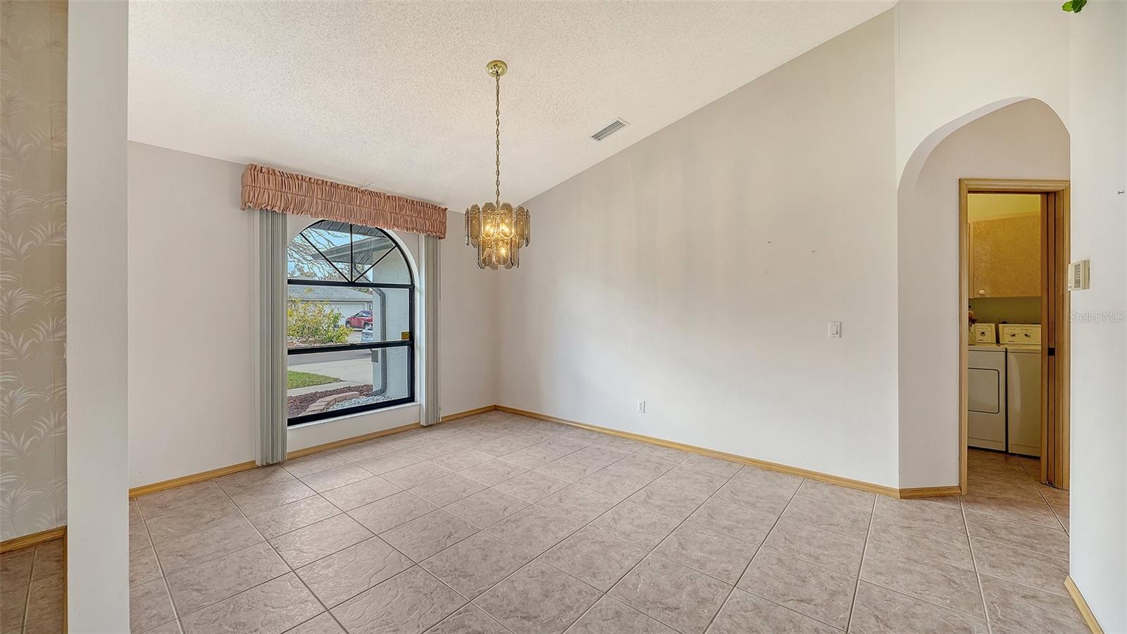 Image 12 of 64 For 5594 Wilde Oak Way