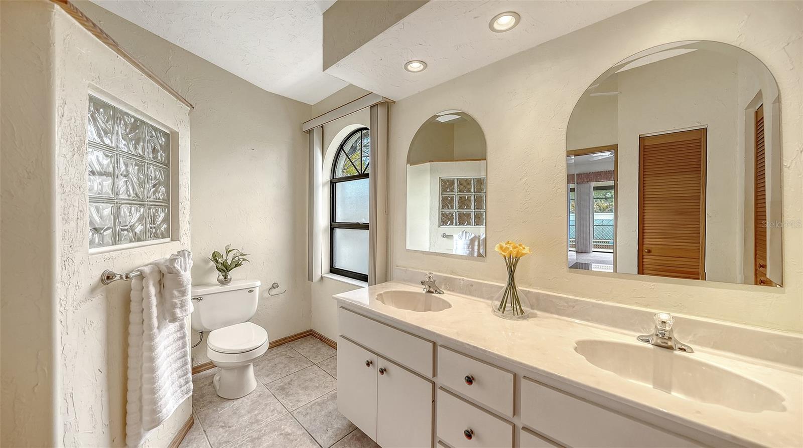 Image 27 of 64 For 5594 Wilde Oak Way