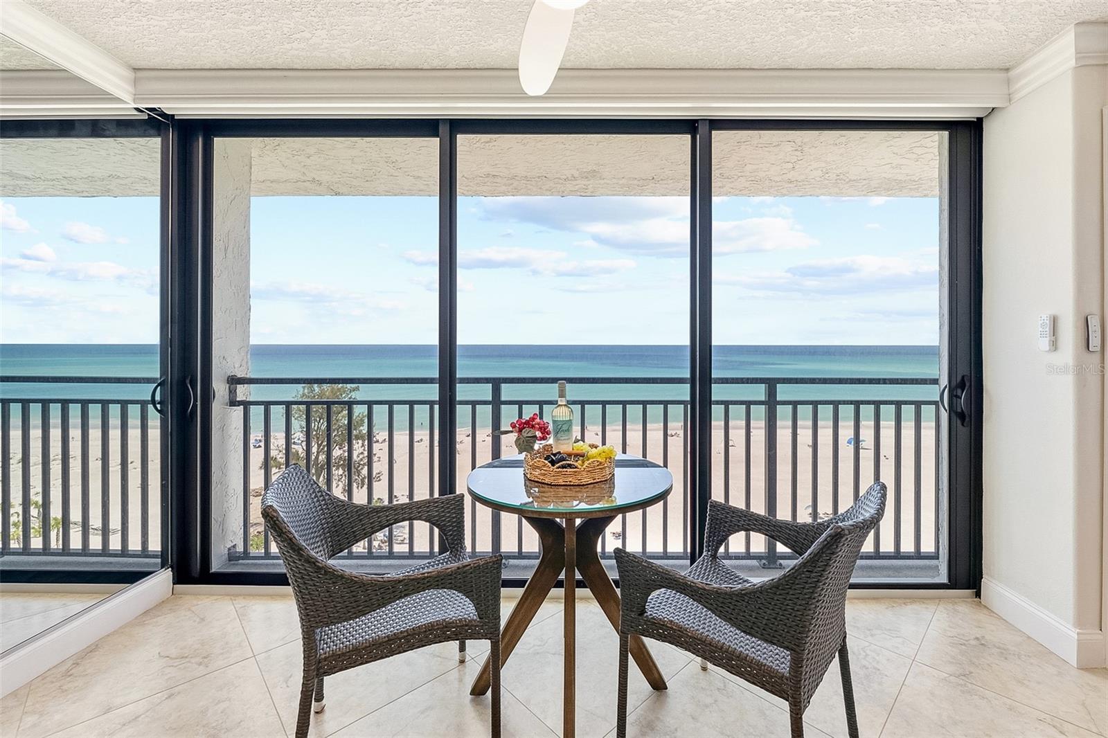 Image 24 of 61 For 20 Whispering Sands Drive 1102