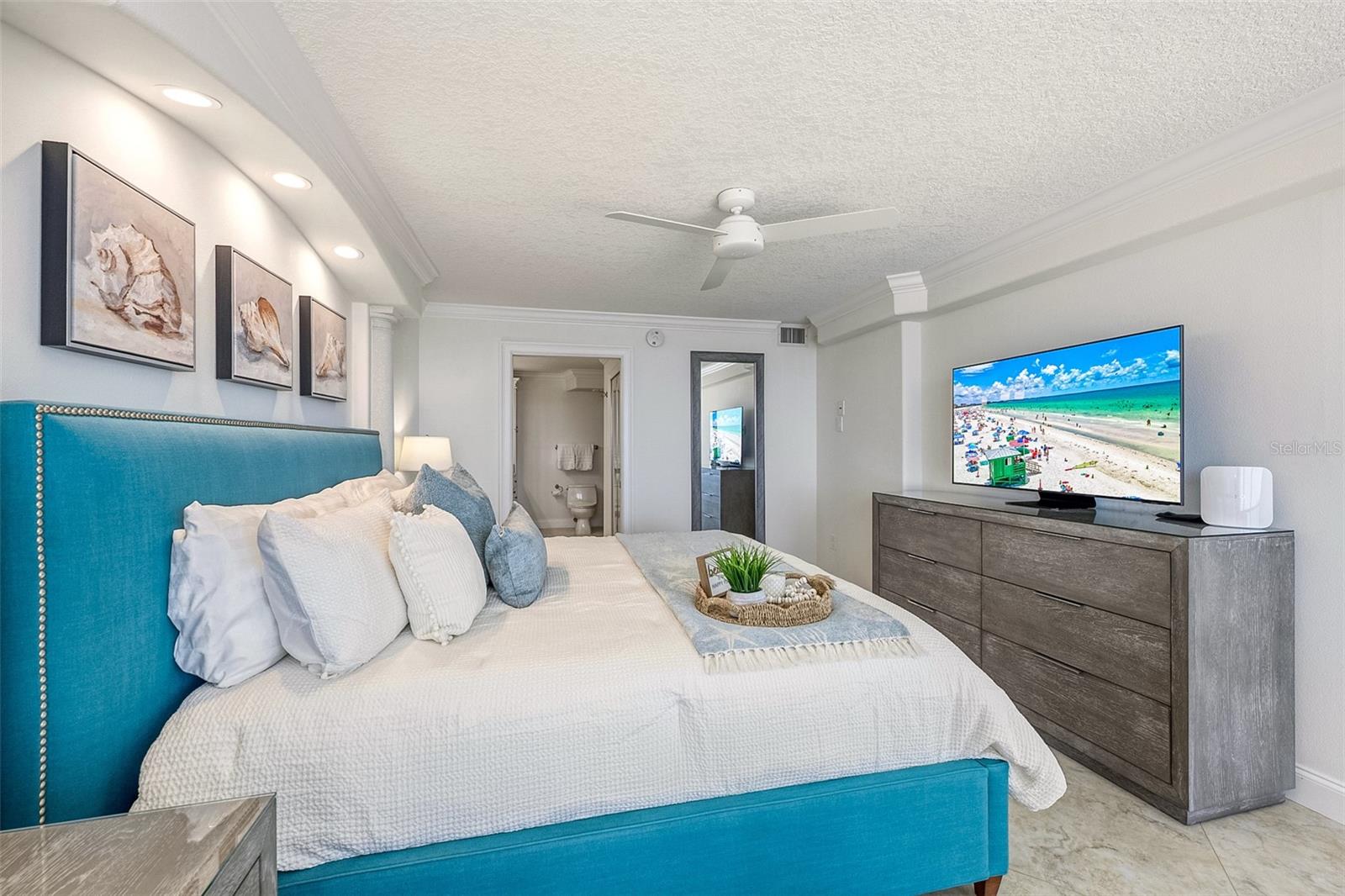 Image 31 of 61 For 20 Whispering Sands Drive 1102