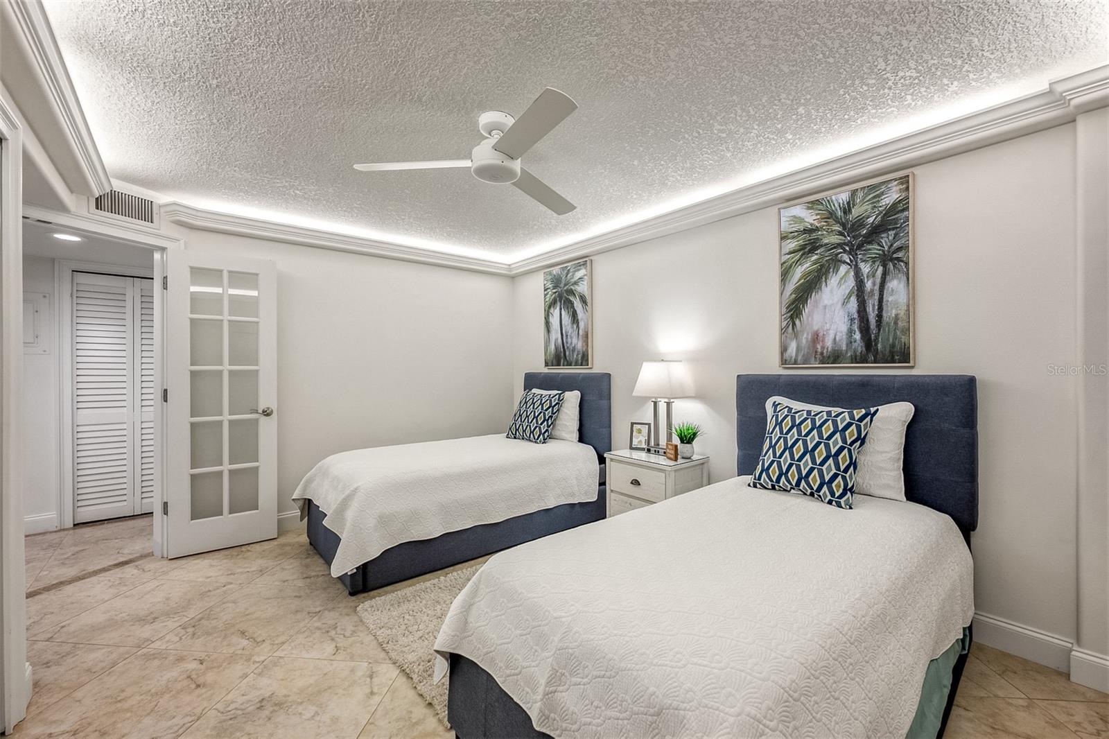 Image 37 of 61 For 20 Whispering Sands Drive 1102