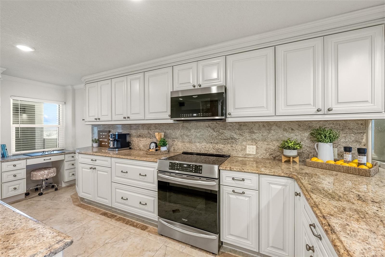 Image 9 of 61 For 20 Whispering Sands Drive 1102