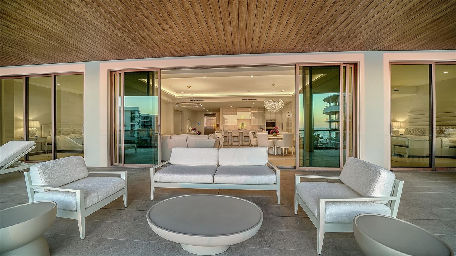 Image 11 of 52 For 1581 Gulf Of Mexico Drive 406