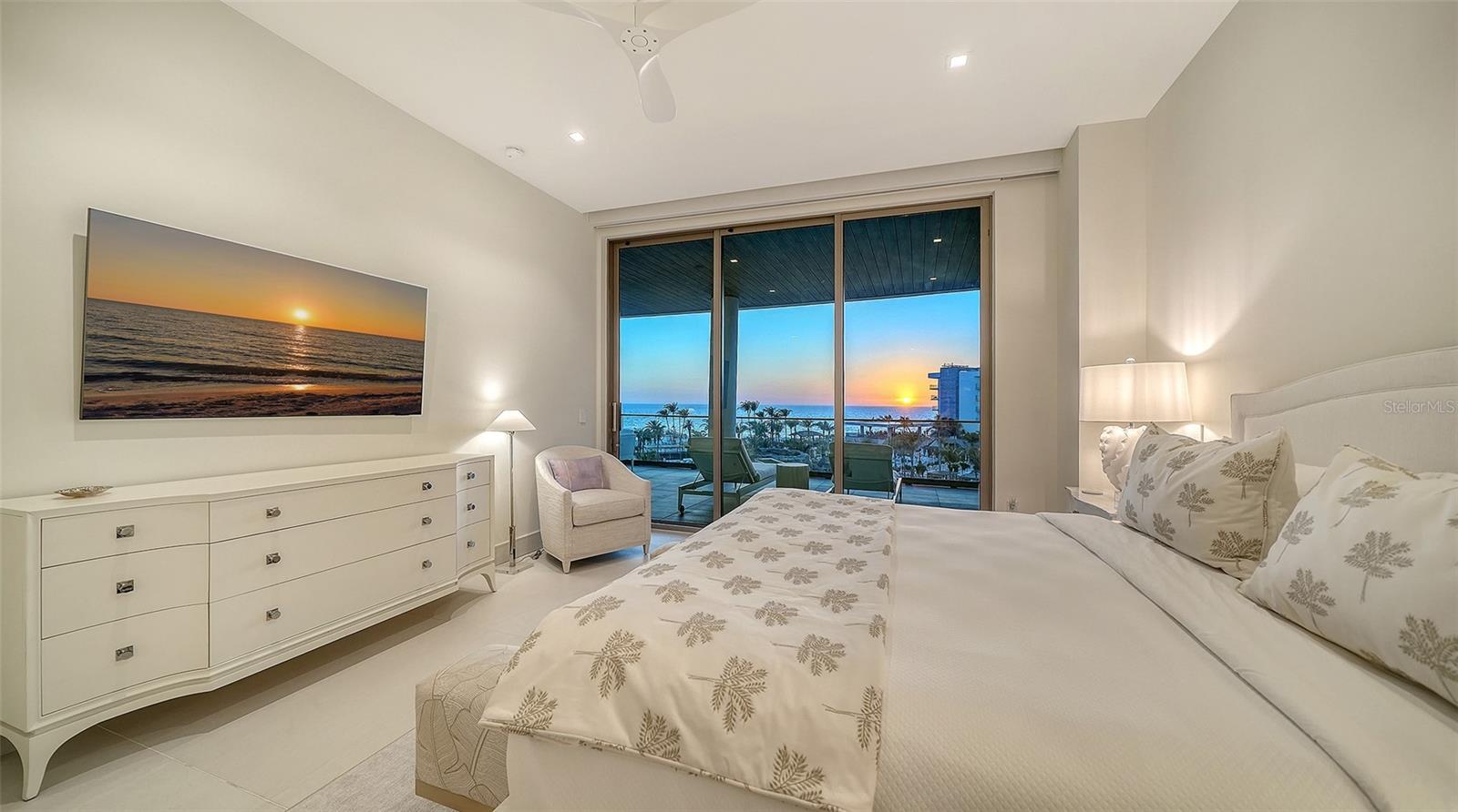 Image 29 of 52 For 1581 Gulf Of Mexico Drive 406