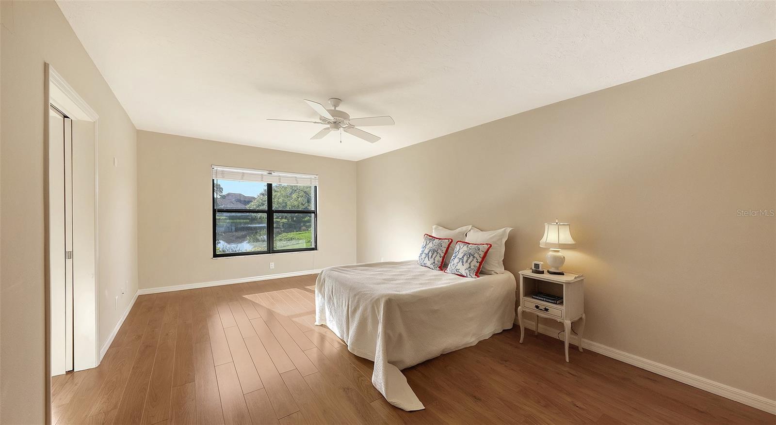 Image 24 of 56 For 3864 Wilshire Circle W 106