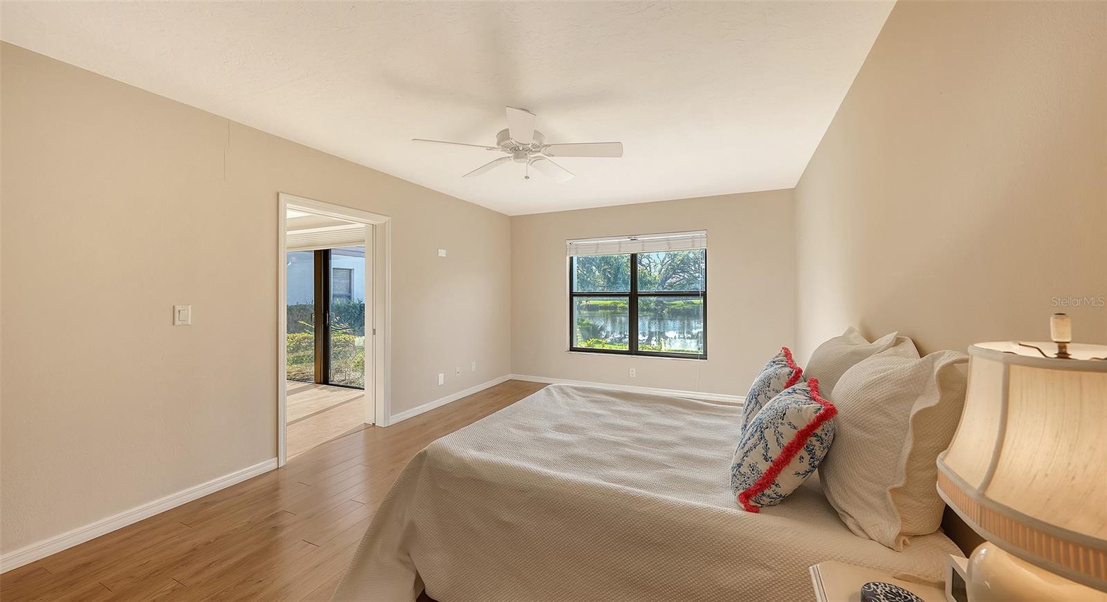 Image 25 of 56 For 3864 Wilshire Circle W 106