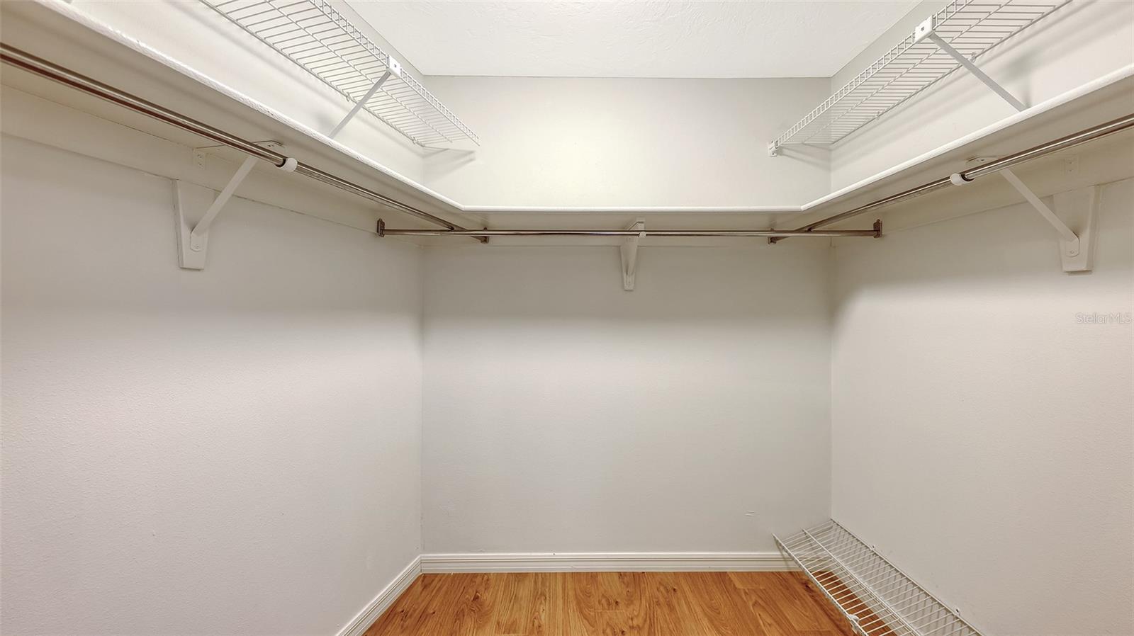 Image 29 of 56 For 3864 Wilshire Circle W 106