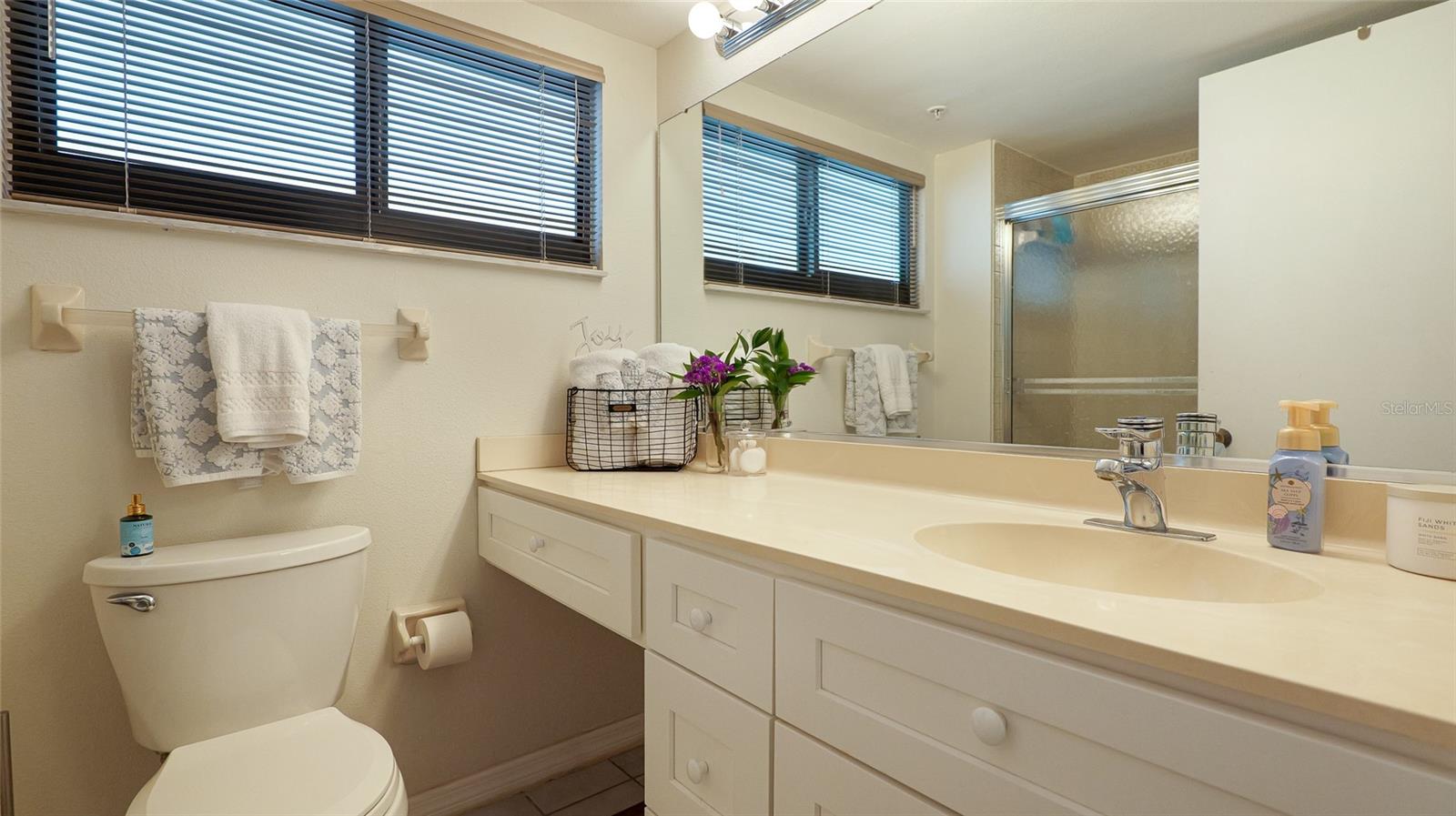 Image 13 of 20 For 11 Sunset Drive  804