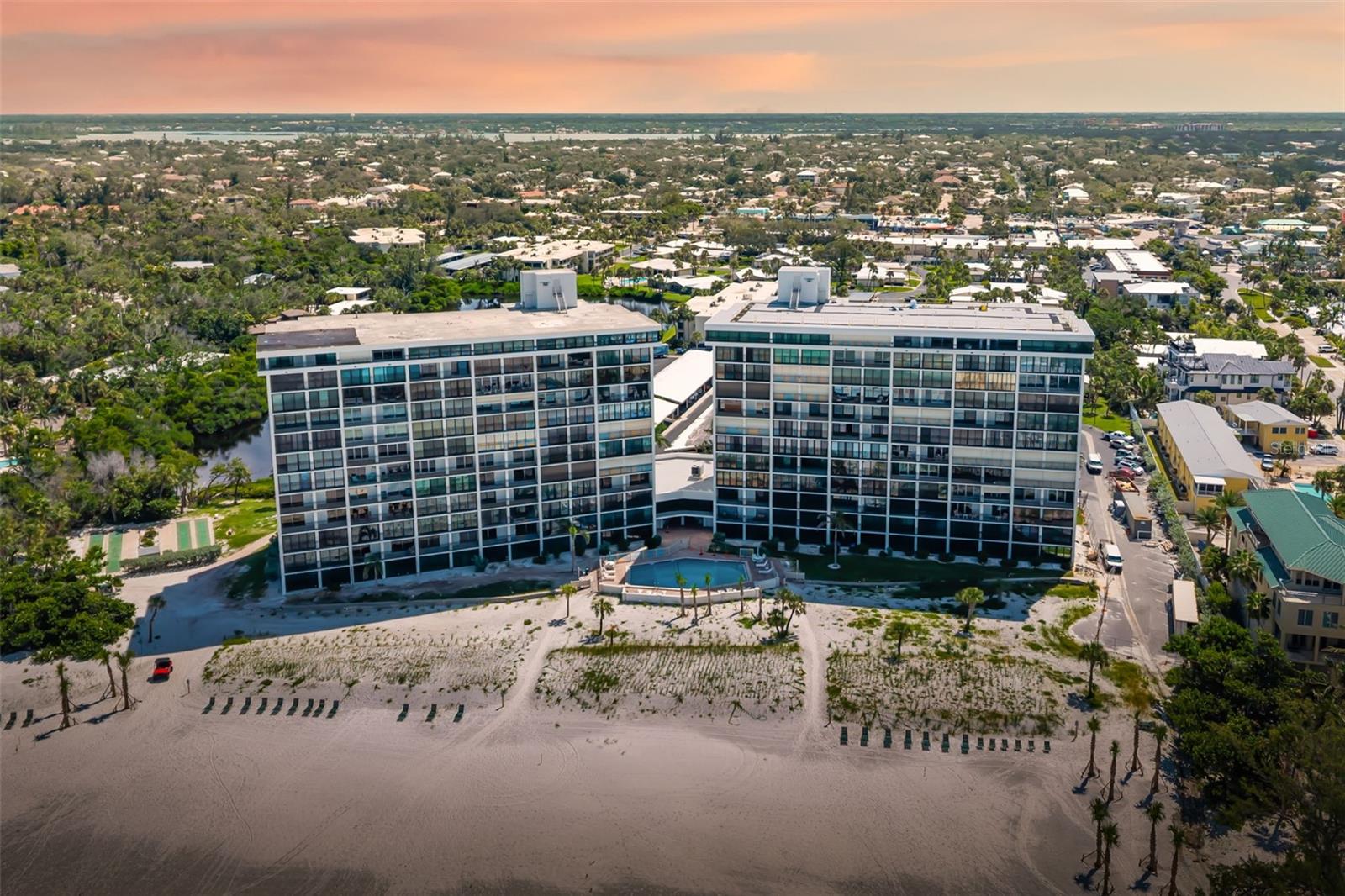 Image 36 of 54 For 19 Whispering Sands Drive 302