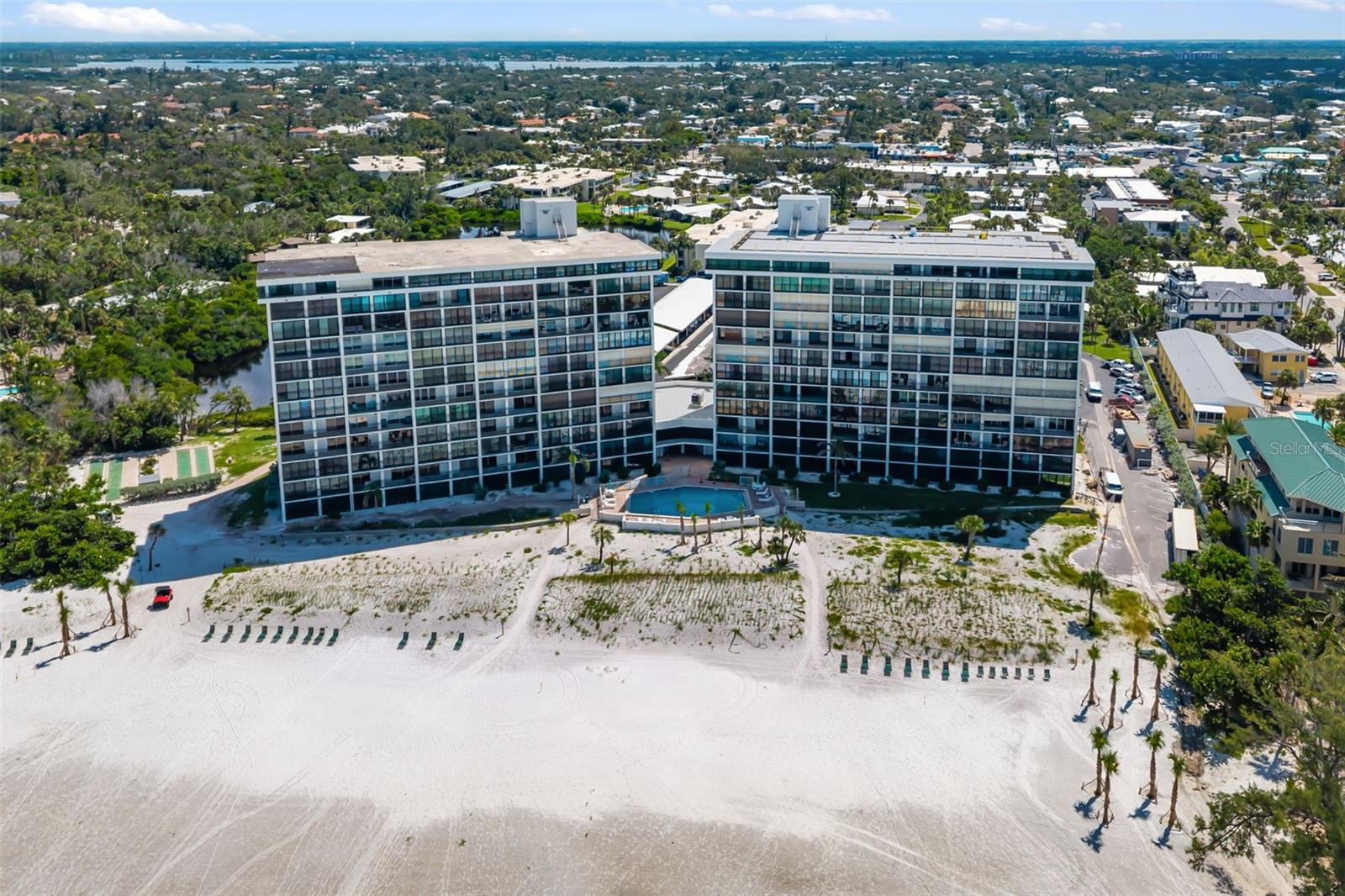 Image 37 of 54 For 19 Whispering Sands Drive 302