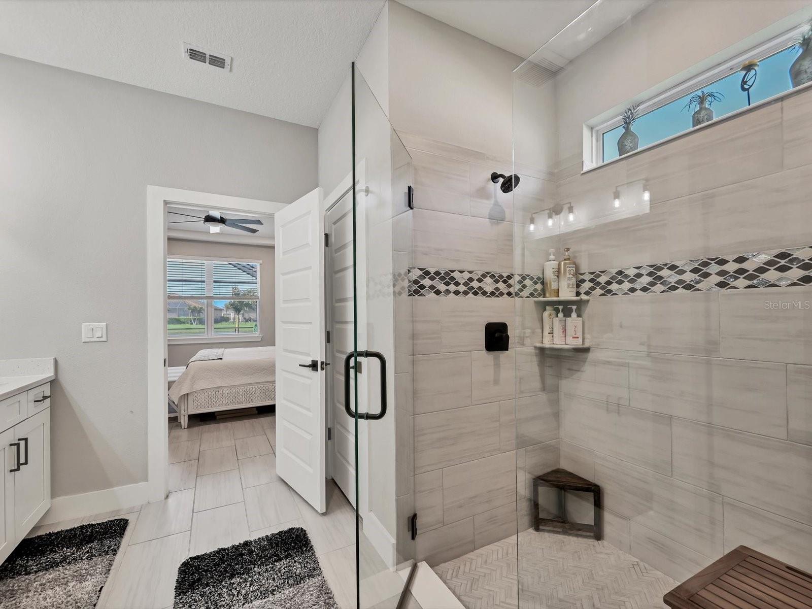 Image 12 of 36 For 13925 Green Hammock Place