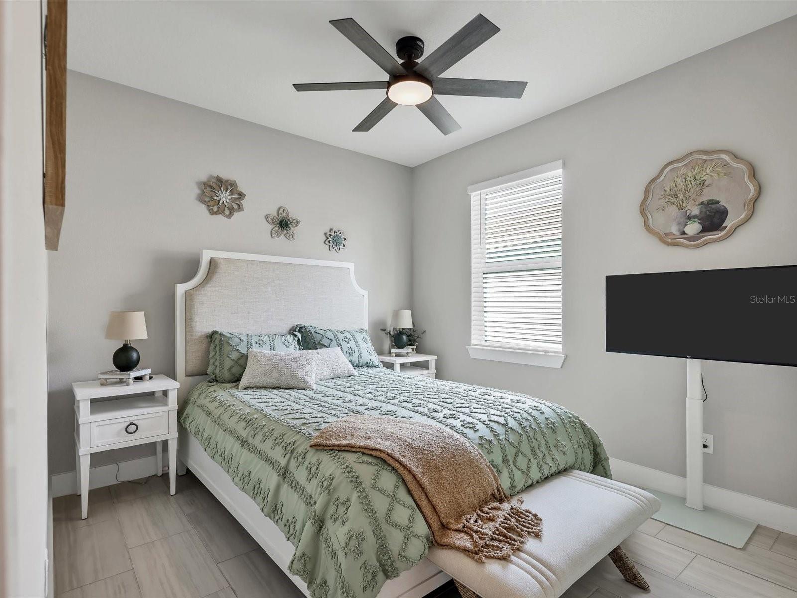 Image 16 of 36 For 13925 Green Hammock Place