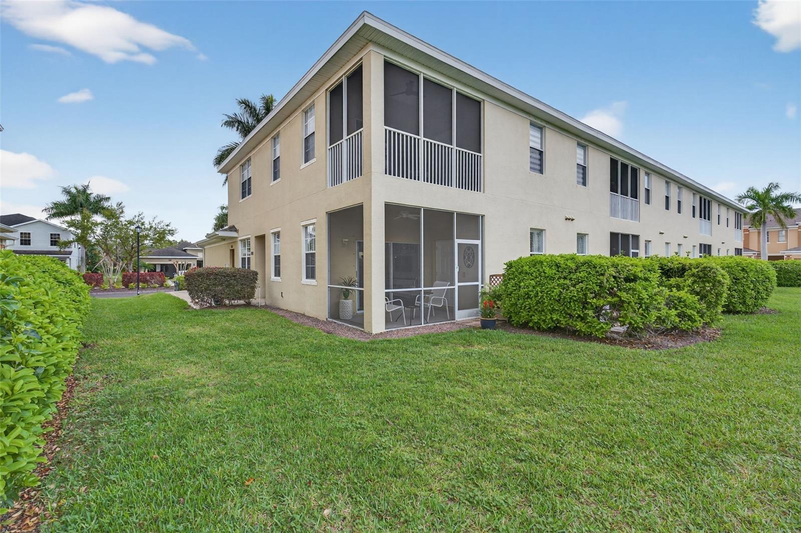 Image 24 of 26 For 5340 Mang Place 1308