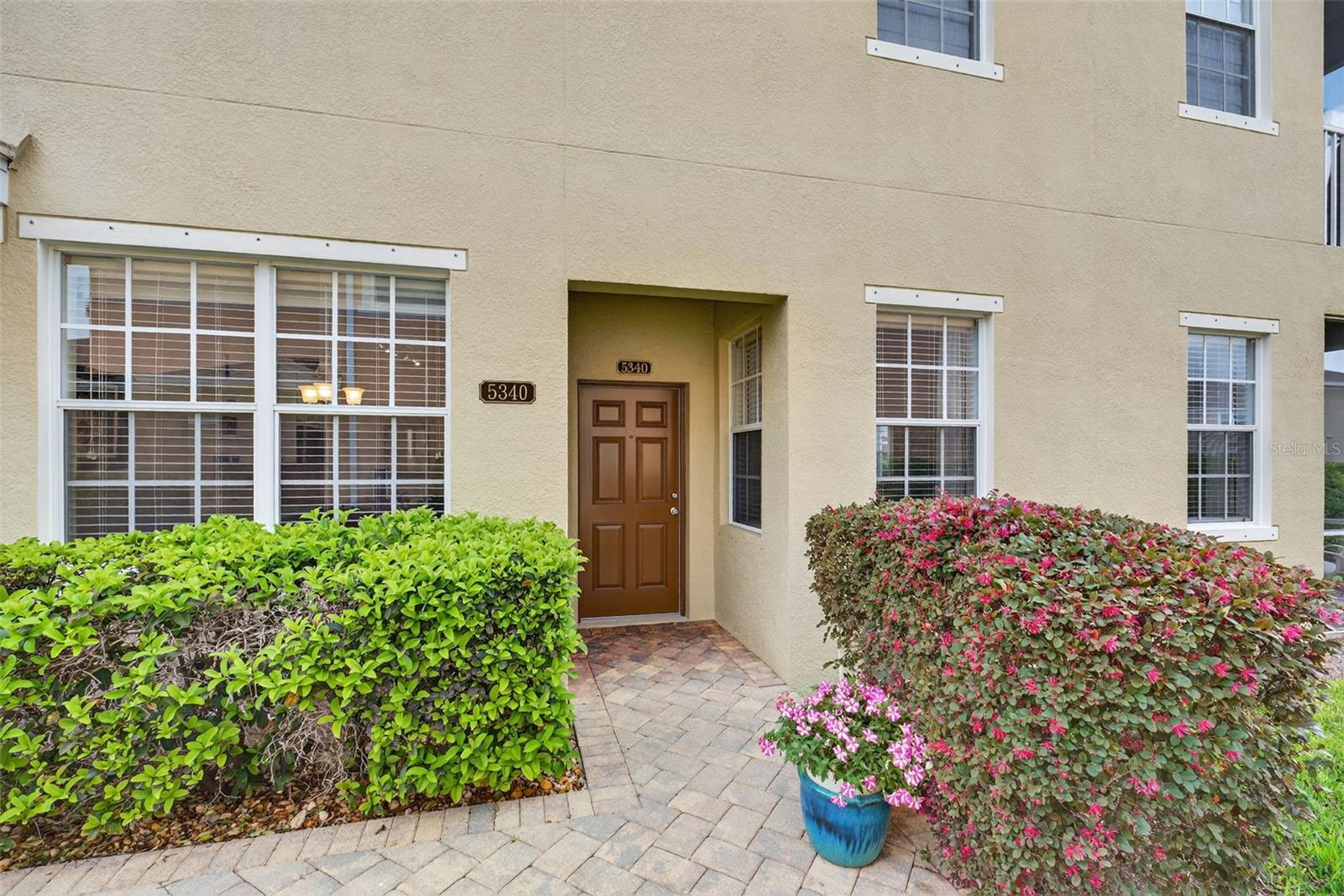 Image 3 of 26 For 5340 Mang Place 1308