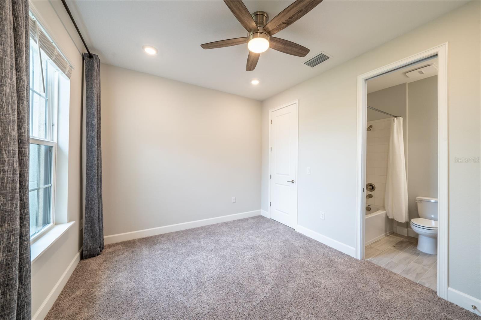 Image 52 of 78 For 10449 Morning Mist Lane