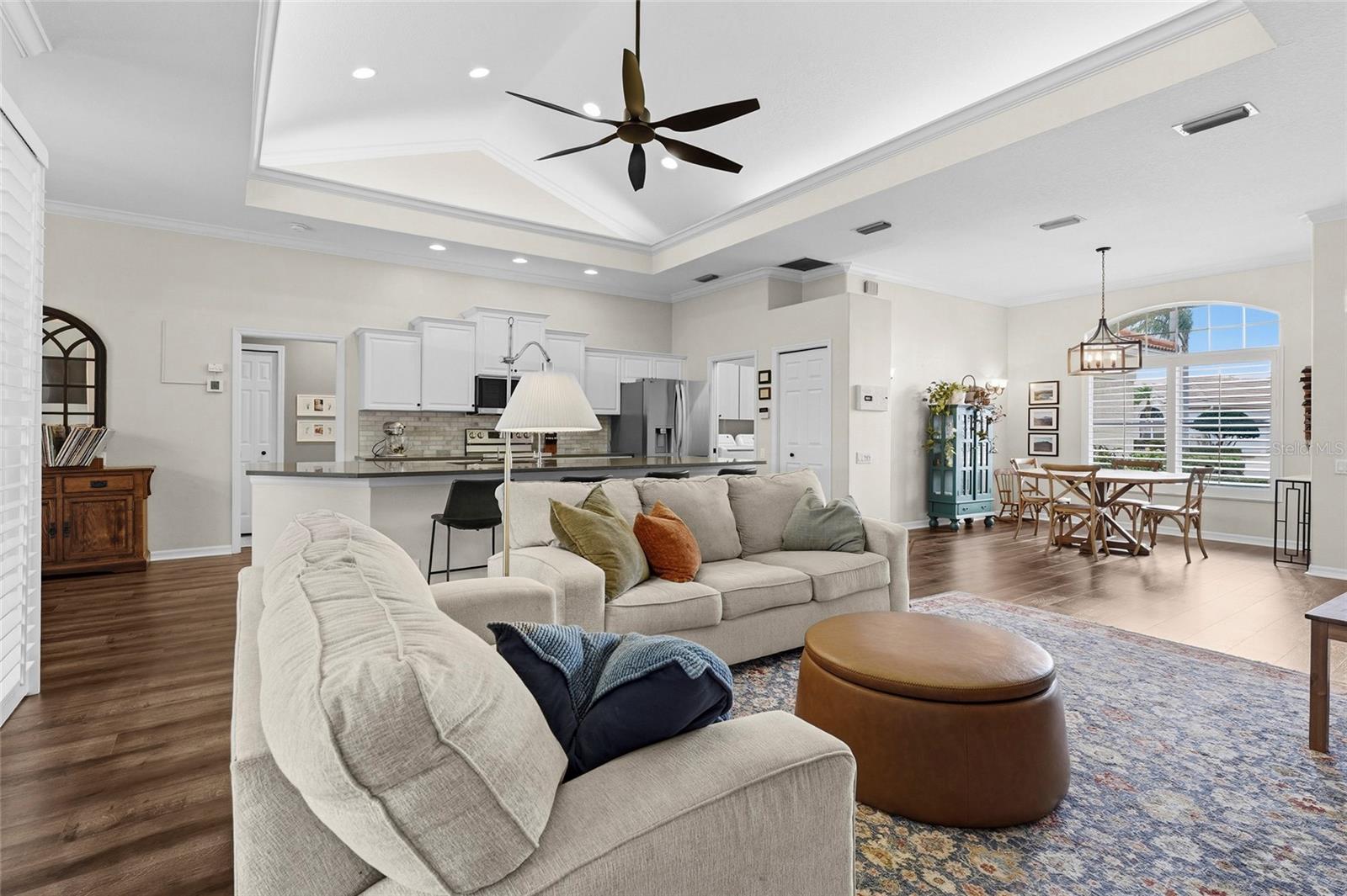 Image 14 of 83 For 6582 Waters Edge Way