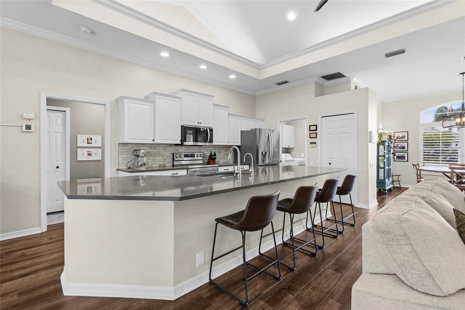 Image 20 of 83 For 6582 Waters Edge Way