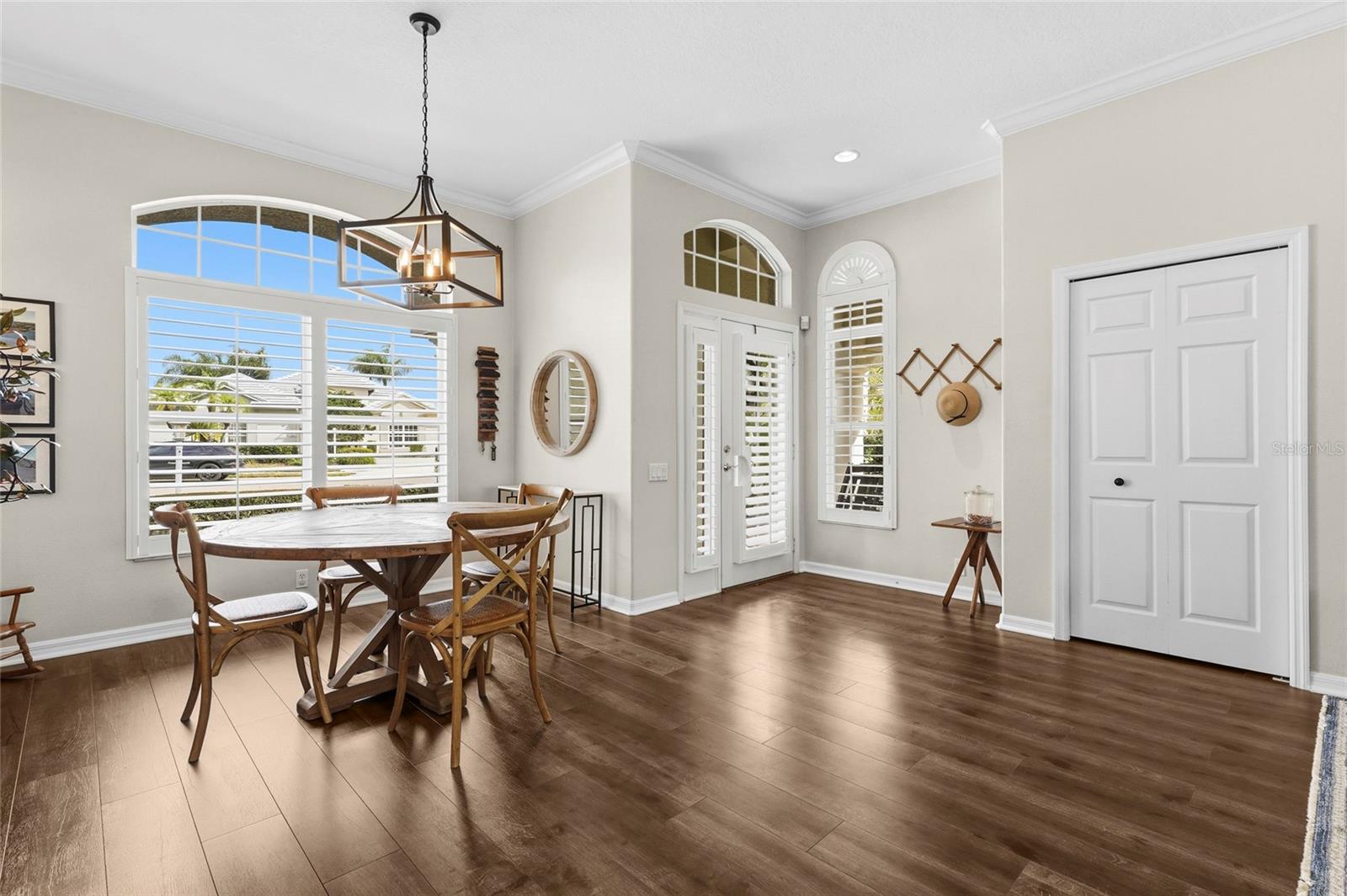 Image 23 of 83 For 6582 Waters Edge Way