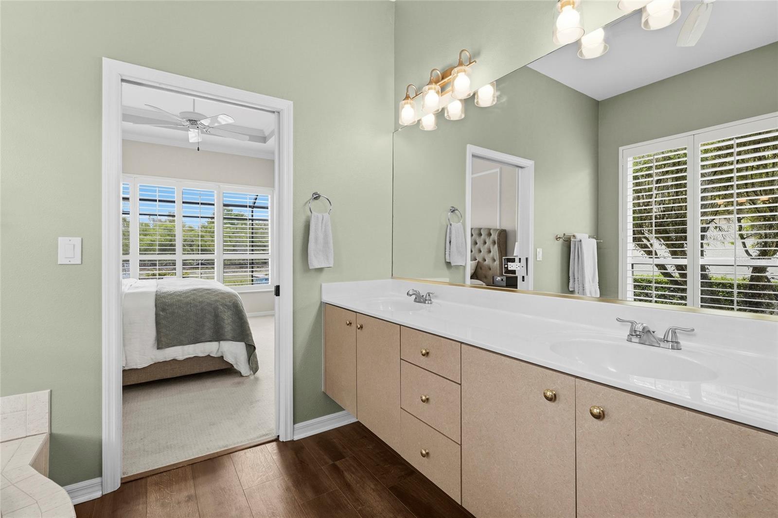 Image 30 of 83 For 6582 Waters Edge Way