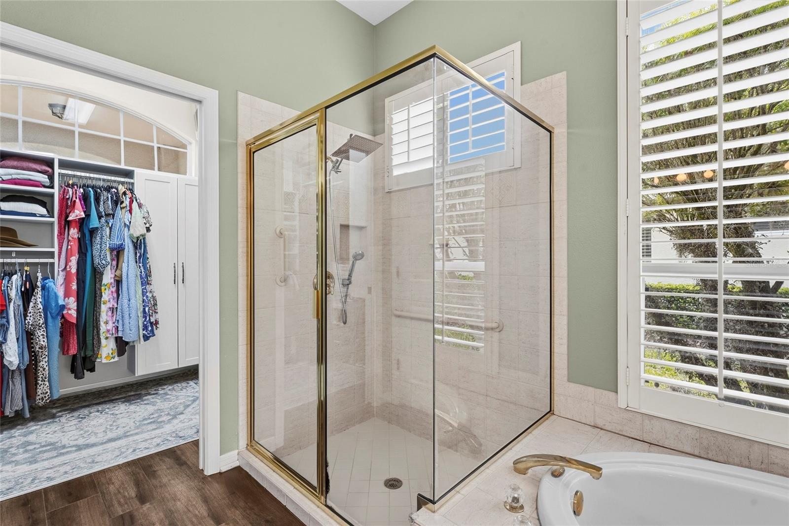 Image 32 of 83 For 6582 Waters Edge Way