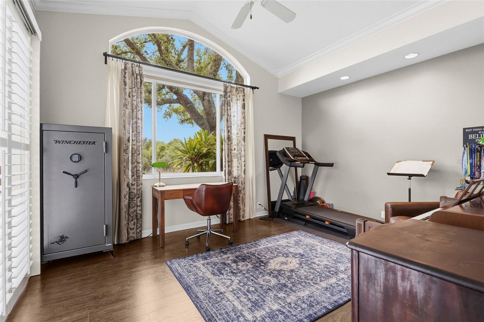 Image 34 of 83 For 6582 Waters Edge Way