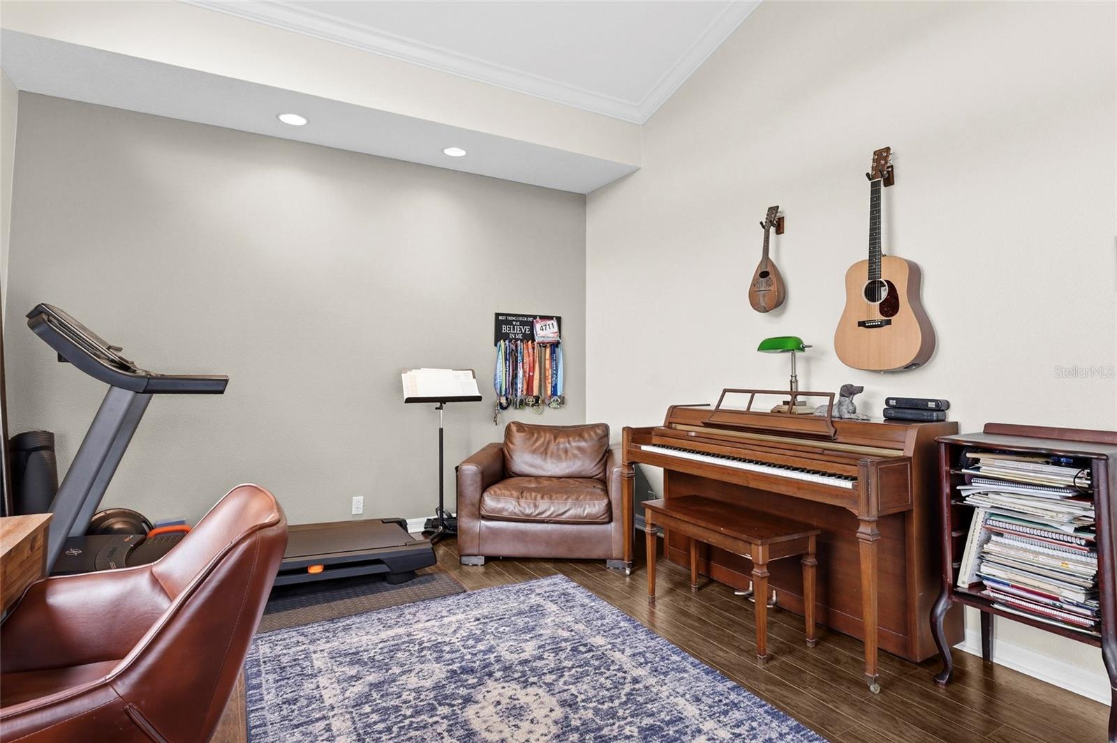 Image 35 of 83 For 6582 Waters Edge Way