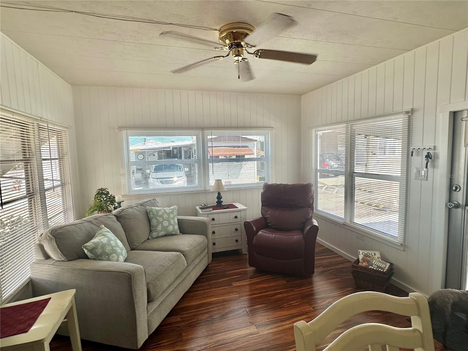 Image 12 of 40 For 1501 25th Avenue Drive W