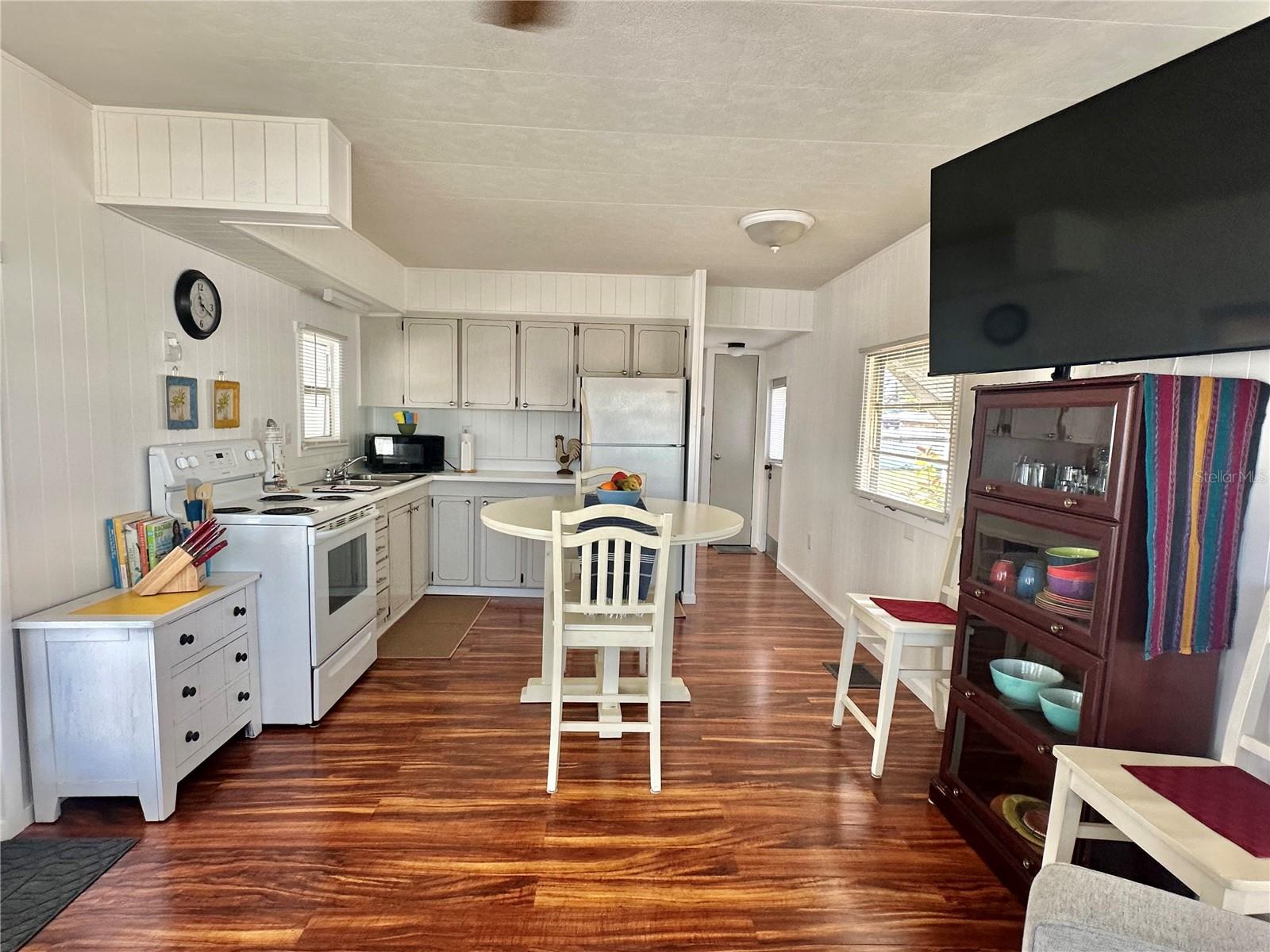 Image 15 of 40 For 1501 25th Avenue Drive W