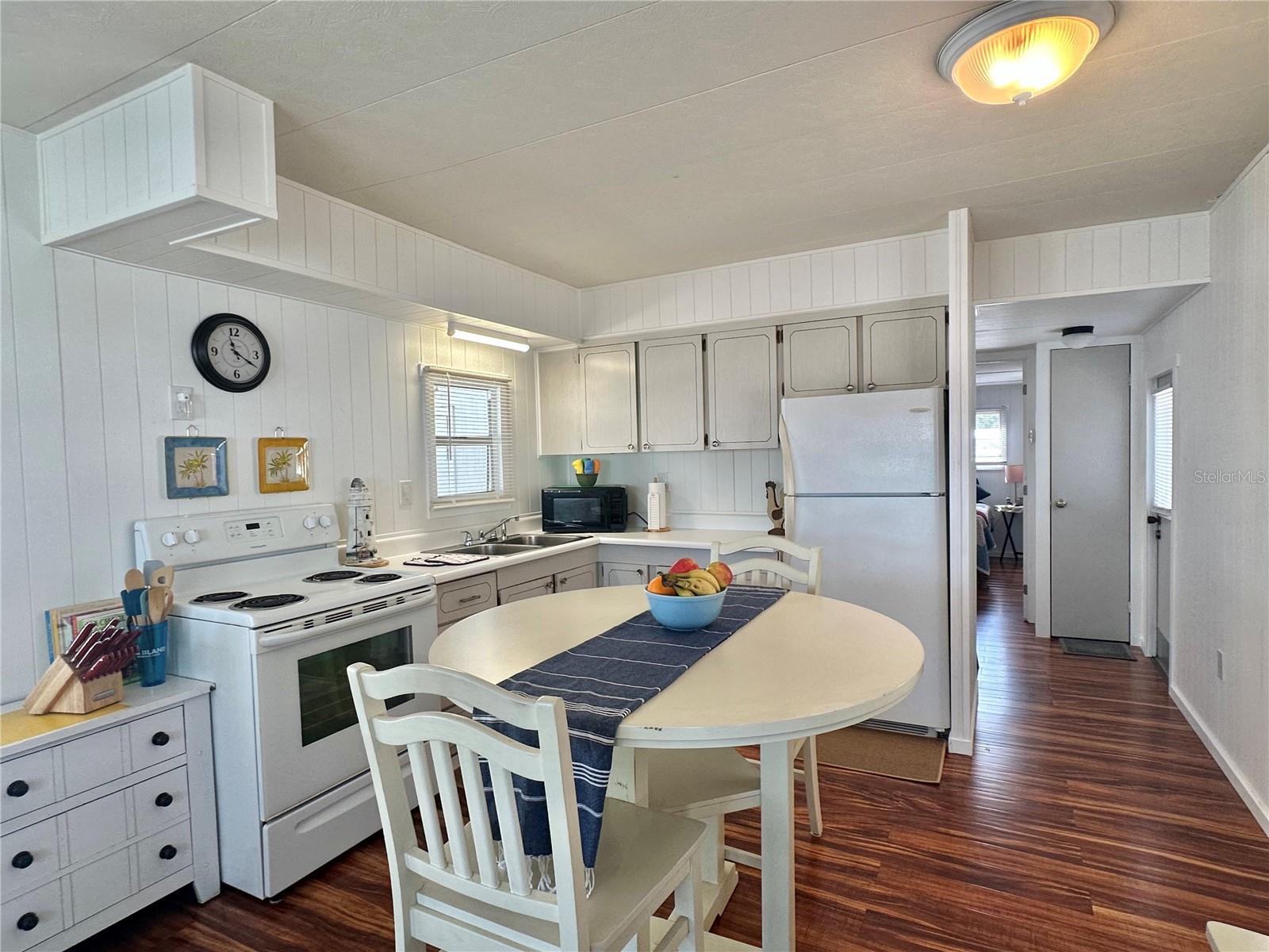 Image 16 of 40 For 1501 25th Avenue Drive W