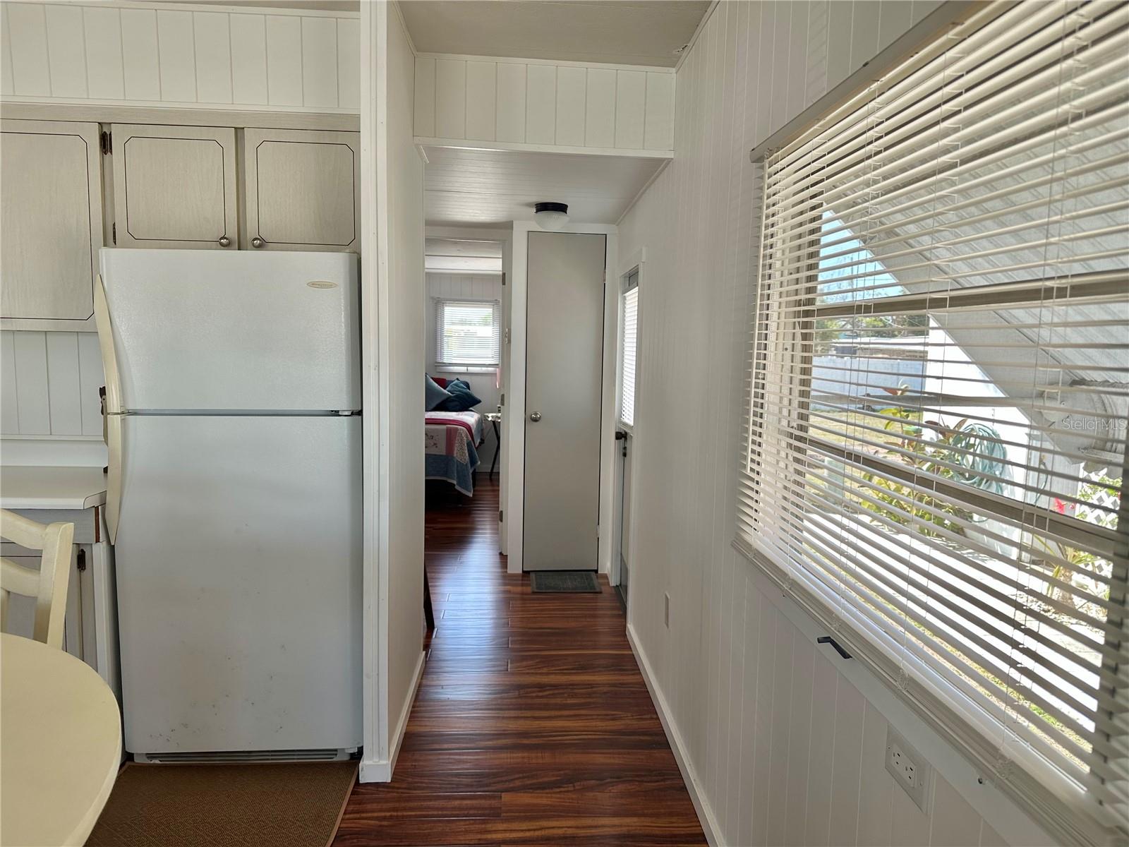 Image 21 of 40 For 1501 25th Avenue Drive W