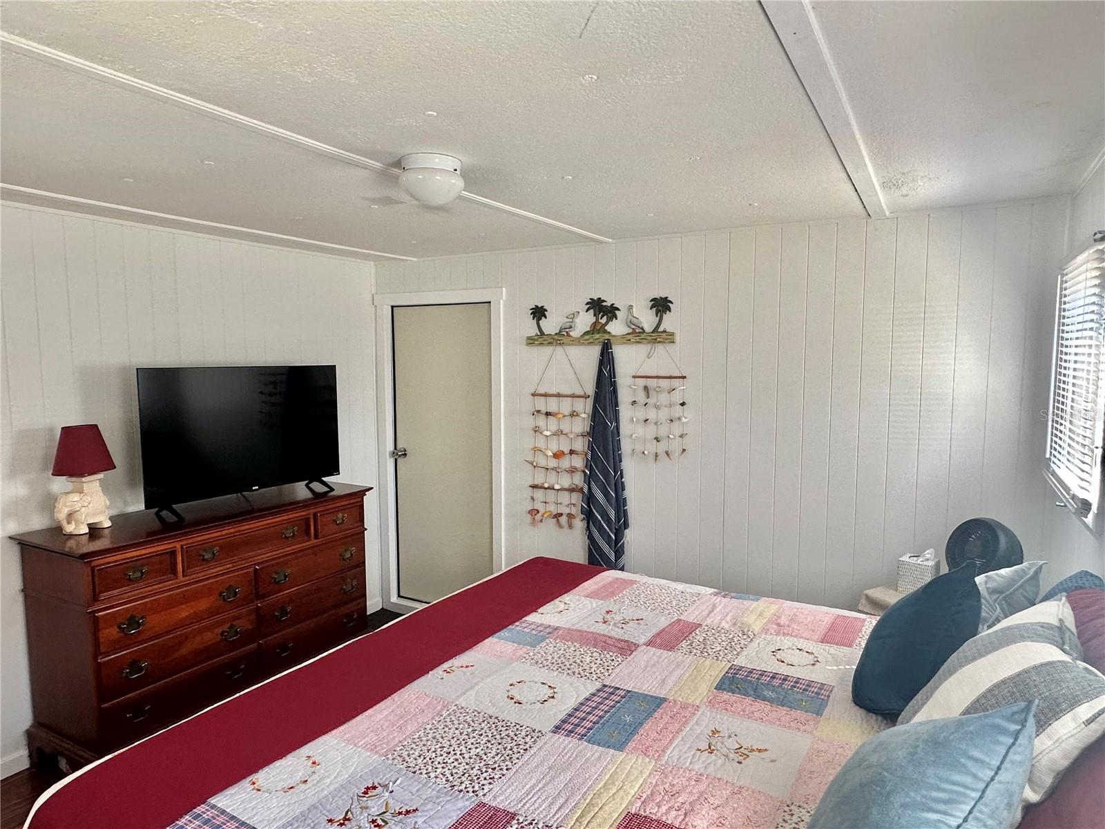 Image 32 of 40 For 1501 25th Avenue Drive W