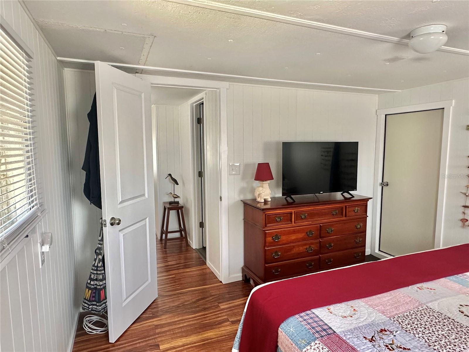 Image 33 of 40 For 1501 25th Avenue Drive W