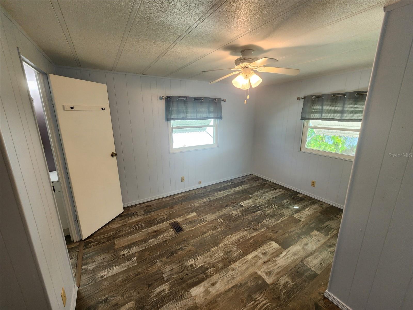 Image 22 of 36 For 808 53rd Avenue E 191