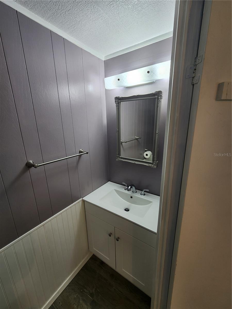 Image 25 of 36 For 808 53rd Avenue E 191