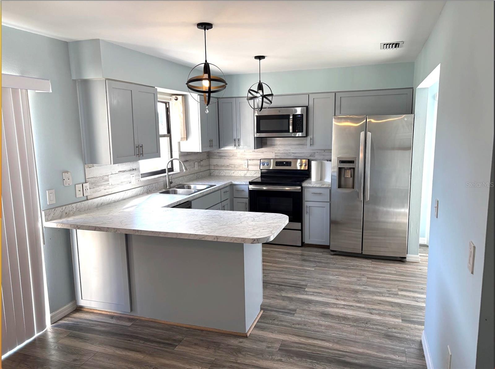 Image 10 of 34 For 3468 51st Avenue Drive W