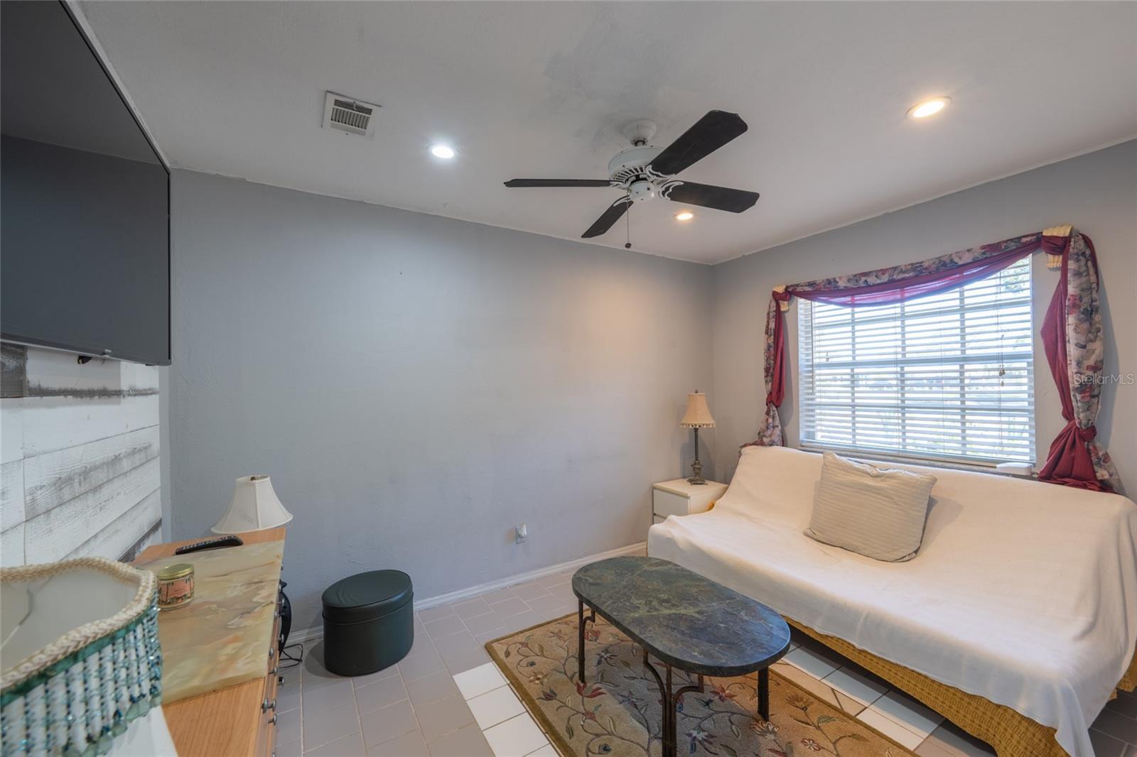 Image 20 of 51 For 690 Percheron Circle