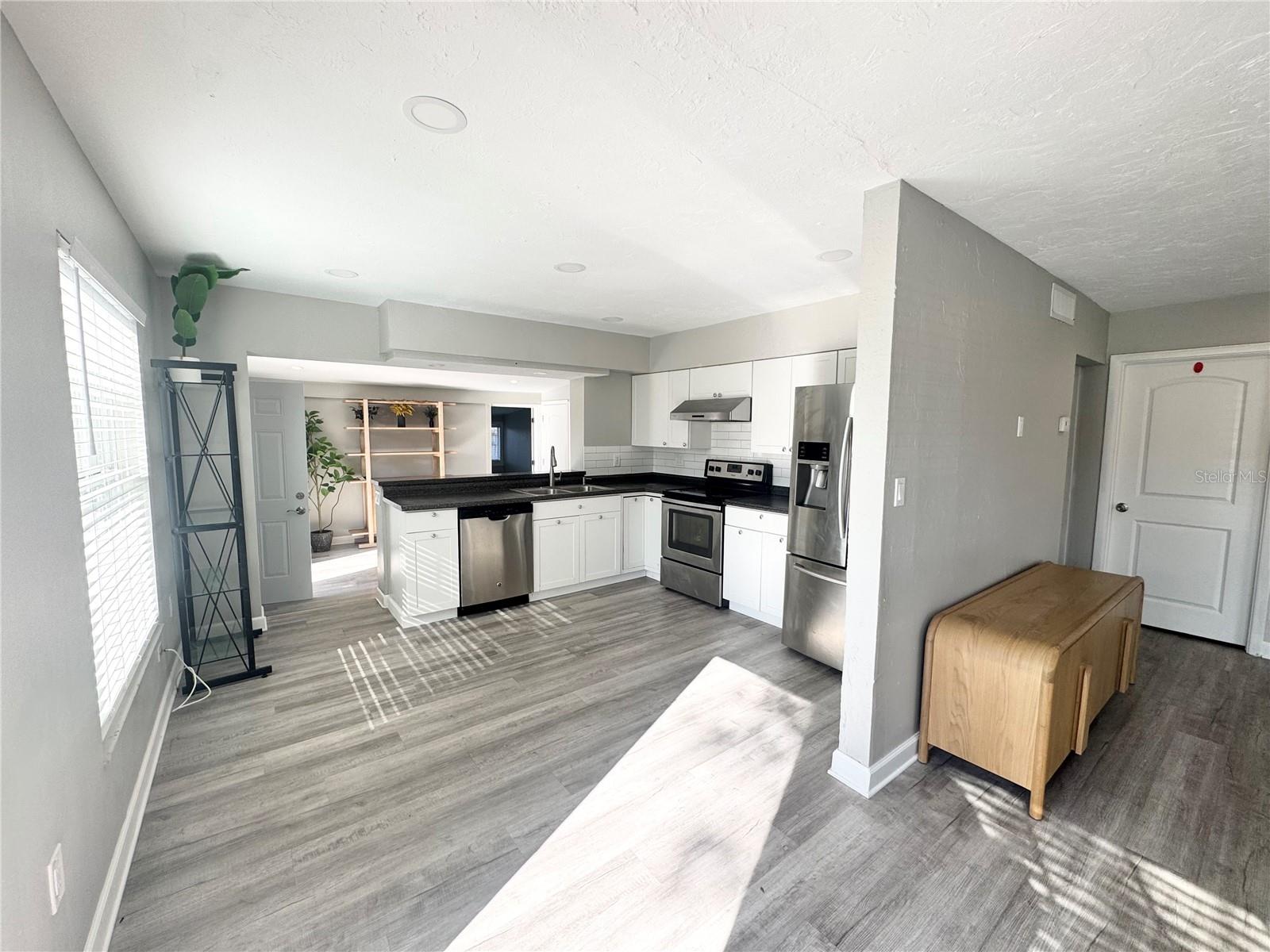 Image 14 of 63 For 3913 Shade Avenue