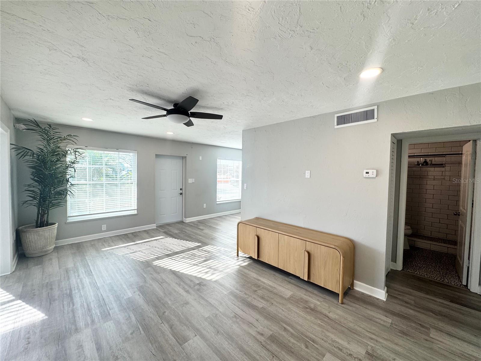 Image 17 of 63 For 3913 Shade Avenue