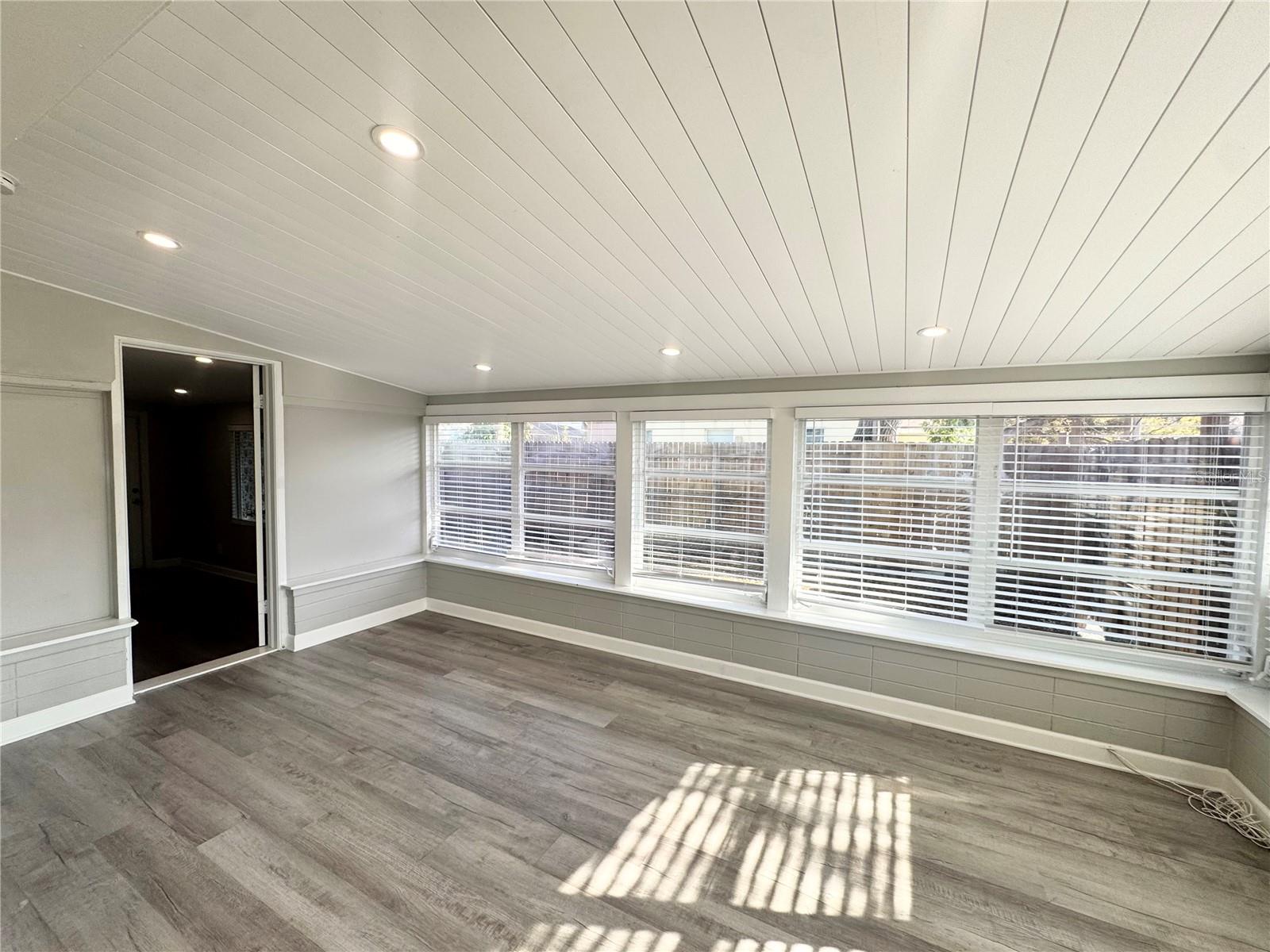 Image 20 of 63 For 3913 Shade Avenue