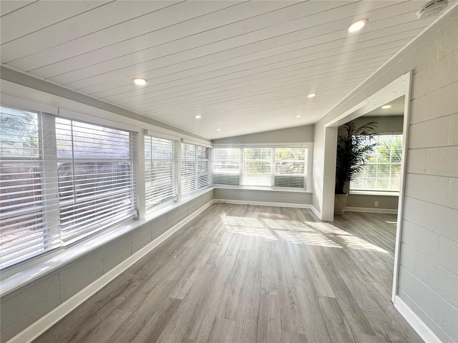 Image 21 of 63 For 3913 Shade Avenue