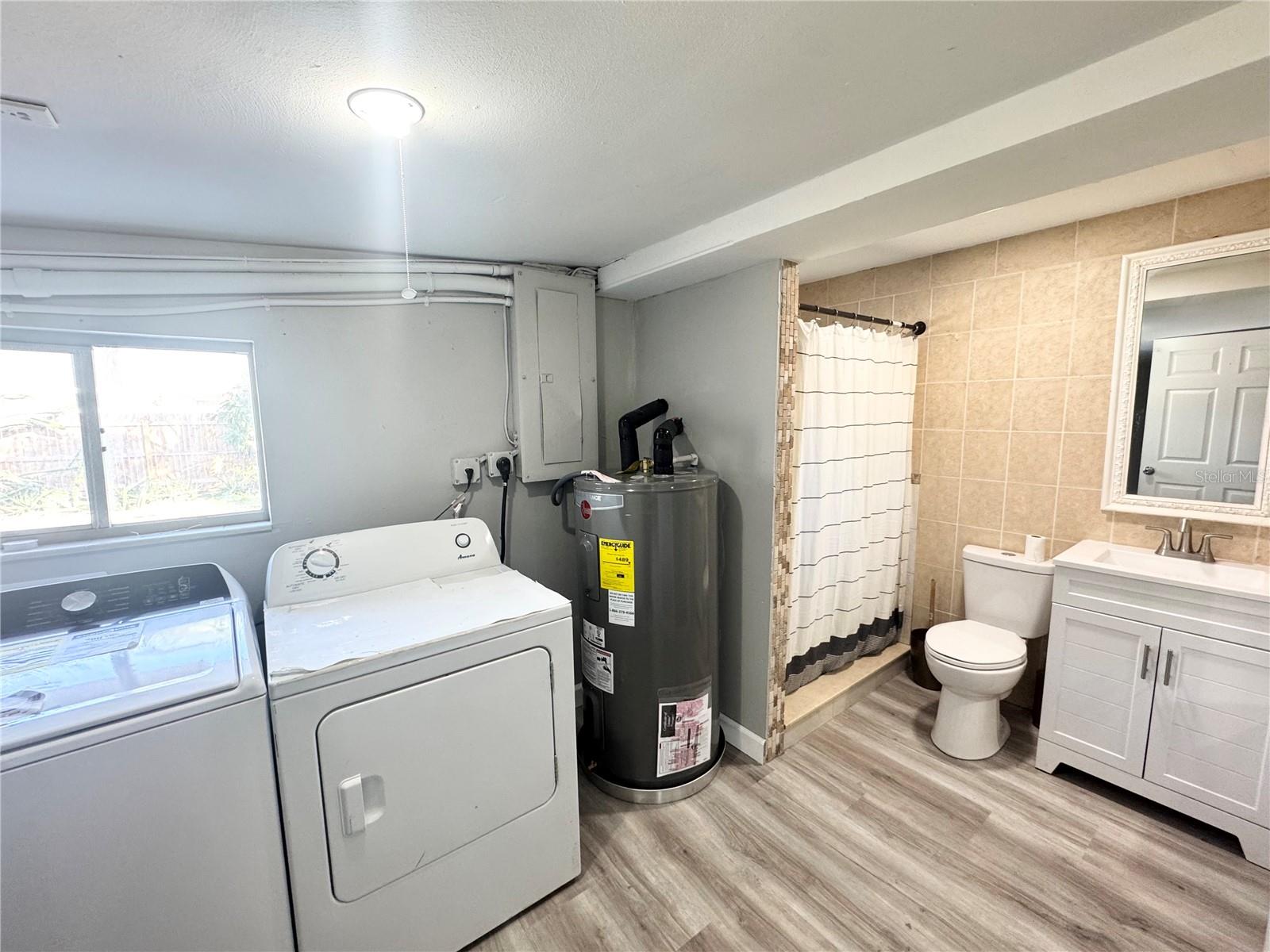 Image 36 of 63 For 3913 Shade Avenue