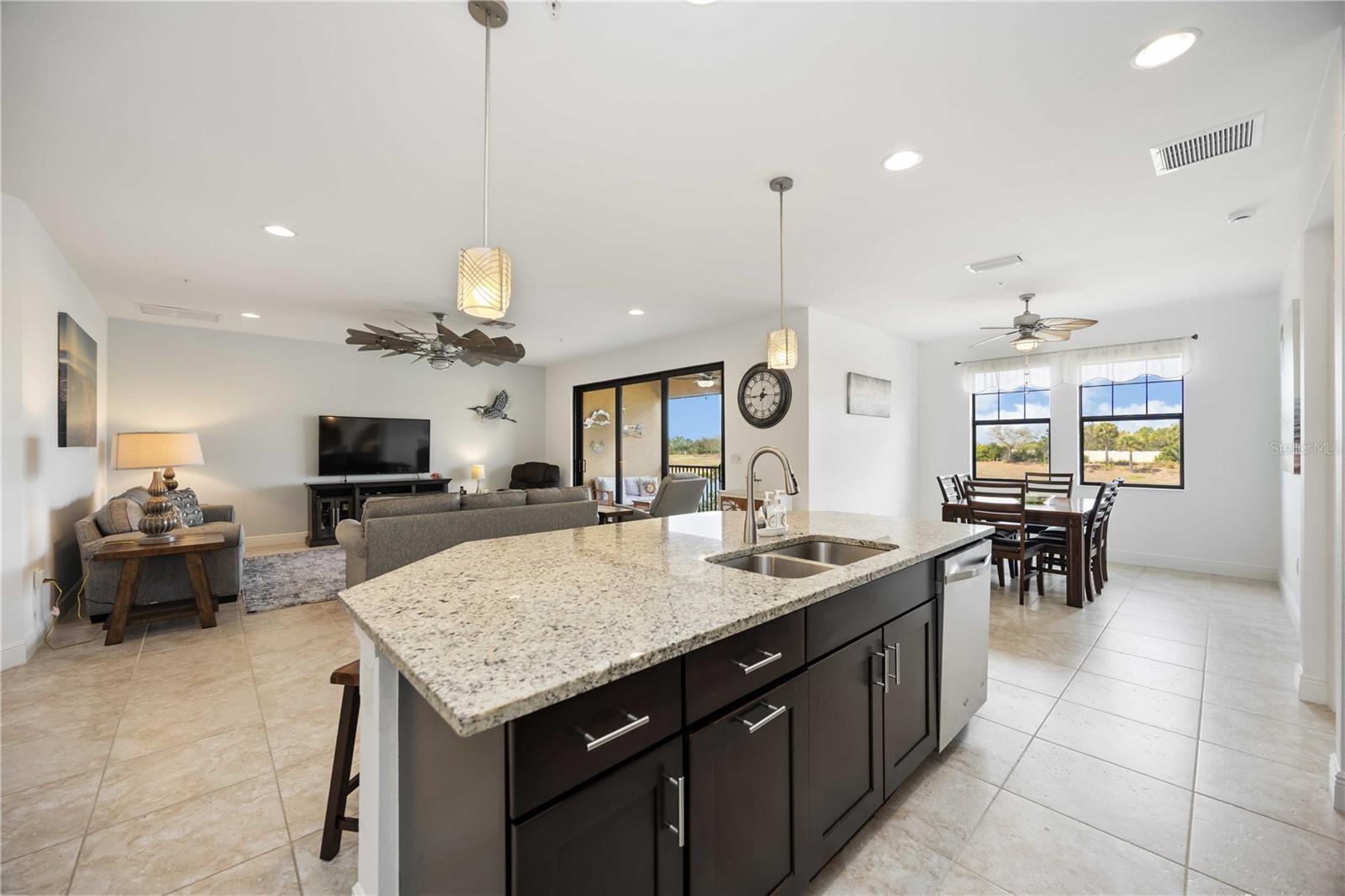 Image 11 of 49 For 23113 Banbury Way 202